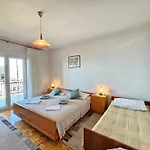 Fuer 7 Personen Mit Terrasse Und Meerblick By Interhome Apartamento *