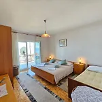 Fuer 7 Personen Mit Terrasse Und Meerblick By Interhome * Novi Vinodolski