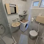Fuer 7 Personen Mit Terrasse Und Meerblick By Interhome *