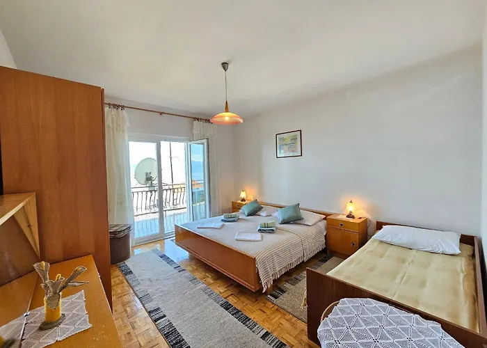 Fuer 7 Personen Mit Terrasse Und Meerblick By Interhome * Novi Vinodolski