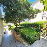 Fuer 7 Personen Mit Terrasse Und Meerblick By Interhome 아파트 노비비노돌스키