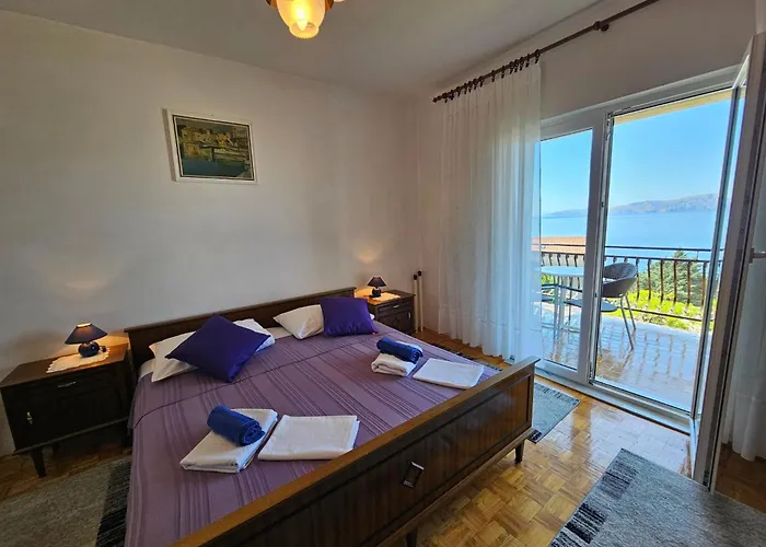 Fuer 7 Personen Mit Terrasse Und Meerblick By Interhome * 노비비노돌스키
