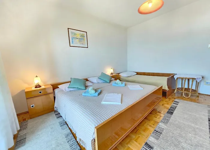 Fuer 7 Personen Mit Terrasse Und Meerblick By Interhome 노비비노돌스키